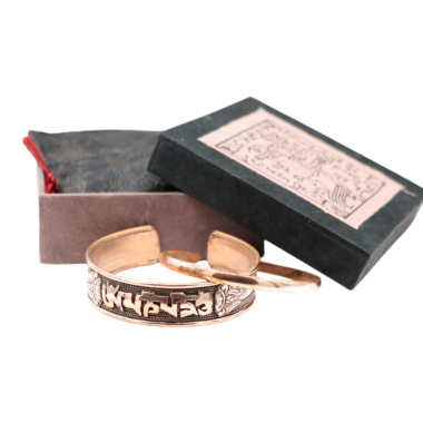 Set van rood koperen Armband met mantra OMPH en Bangle