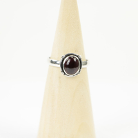 Ring zilver Mt. 7/55 Granaat HAS201